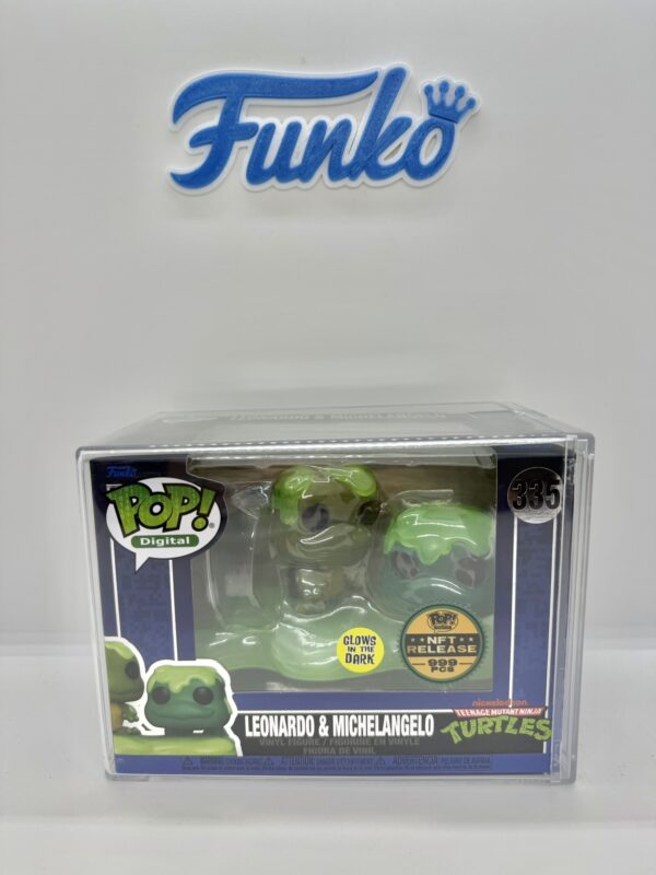 TMN Turtles Leonardo & Michelangelo 335 Glow NFT 999 Pcs
